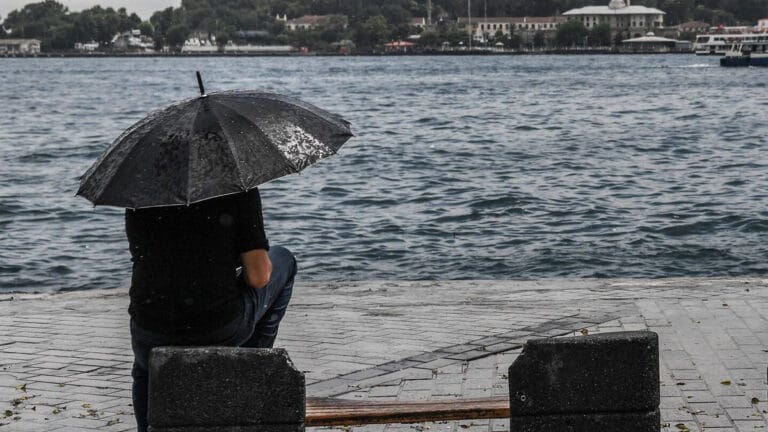 AKOM’dan İstanbul için kuvvetli poyraz, sağanak ve ani sel uyarısı