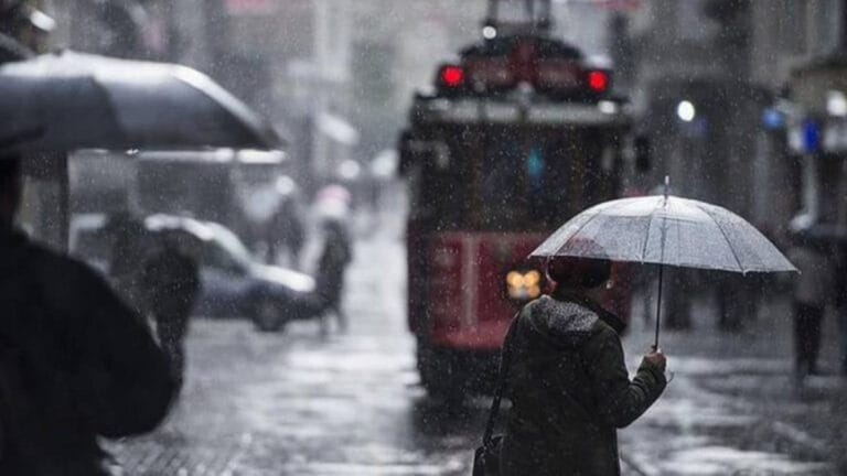 2 bölgede sağanak yağmur, 2 bölgede kuvvetli rüzgar