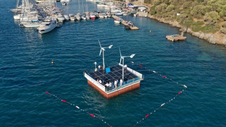 Bodrum Belediyesi’nden yenilikçi ‘yüzer deniz suyu arıtma platformu’