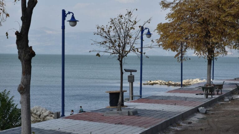 Eğirdir Gölü’ne can suyu verecek proje için imzalar atıldı