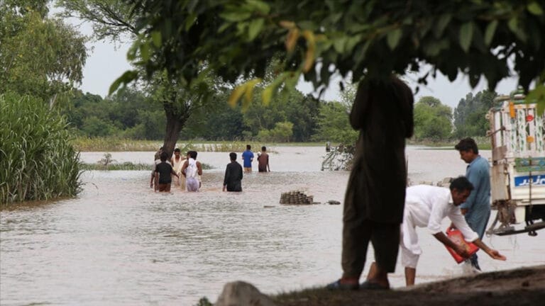 Pakistan’da 2 milyon insan felaket selleri nedeniyle evsiz kaldı