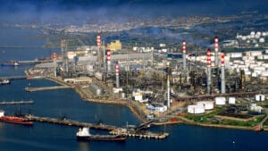 Petrol devinden dönüşüm sinyali: Tüpraş, alg ve mayalardan güneş enerjisiyle biyoyakıt üretecek