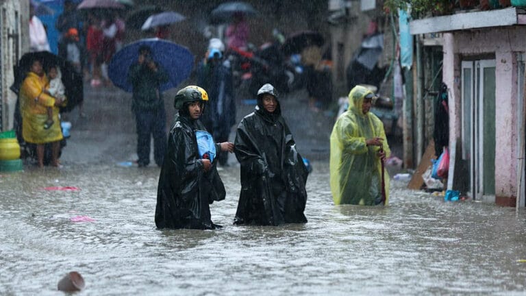 Himalayalar felaketle boğuşuyor: Nepal ve Hindistan’da şiddetli yağış 47 can aldı, hayat durdu