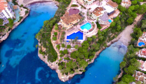 Antalya turizminde su alarmı: 306 bin odalı dev sektör, “yüksek su stresi” felaketine karşı harekete geçti