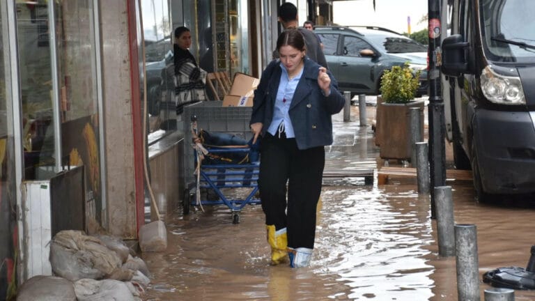 Meteoroloji’den kritik uyarı: Yerel şiddetli ve aşırı yağış tehlikesi!