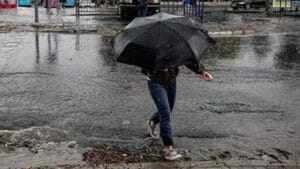 Batı Karadeniz için kuvvetli yağış alarmı: Hava sıcaklıkları doğu ve batıda zıt yönlü değişiyor