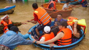 Vietnam’da muson kabusu büyüyor: Can kaybı 55’e yükseldi