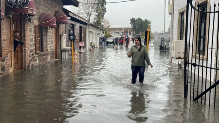 Marmara ve Ege kıyılarında ‘lodos’ alarmı: Mevsim normallerinin üzerinde sıcaklıklarla birlikte sağanak yağışlar geliyor