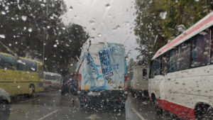 Ege ve Marmara kıyılarında şiddetli yağış ve fırtına tehlikesi! Sıcaklıklar aniden düşüyor