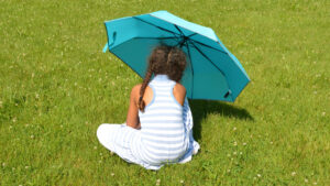 Aşırı sıcakların, çocukların gelişimini olumsuz etkilediği ortaya çıktı