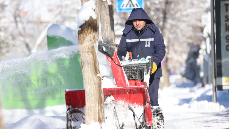 Doğu buz kesti! İki kent -25’i gördü!
