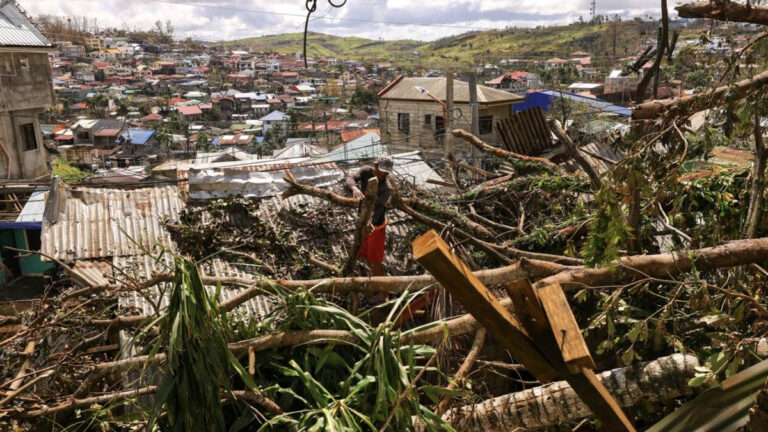 Shell’e karşı tarihi iklim davası: Filipin tayfunu mağdurları İngiltere mahkemelerinde hesap soruyor