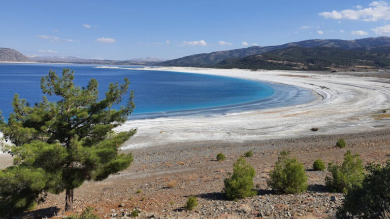 Salda Gölü kuruyor! Su kaybı yüzde 50’ye ulaştı