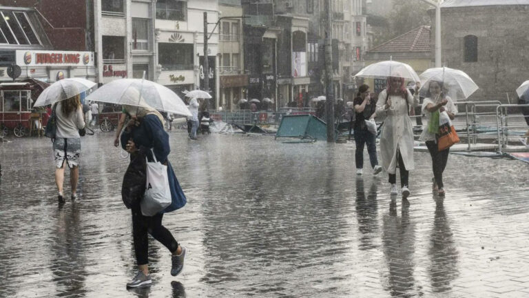 Meteoroloji’den kuvvetli yağmur ve soğuk hava uyarısı! Sıcaklıklar 4 ila 10 derece düşüyor