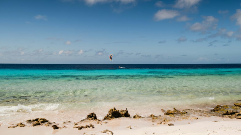 Hollanda’ya iklim muhtırası: Mahkeme batan adanın sakinlerinin korunmasına hükmetti
