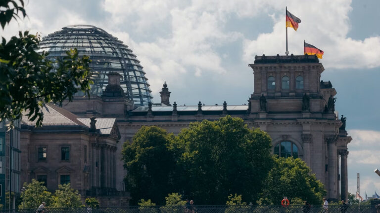 Alman mahkemesinden “iklim planlarını güçlendir” kararı