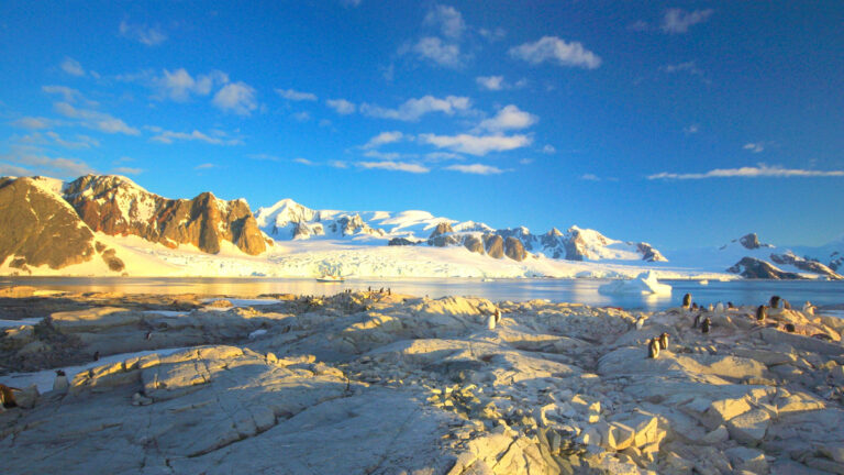 Antarktika gerçekten de dünyanın en mavi gökyüzüne mi sahip?
