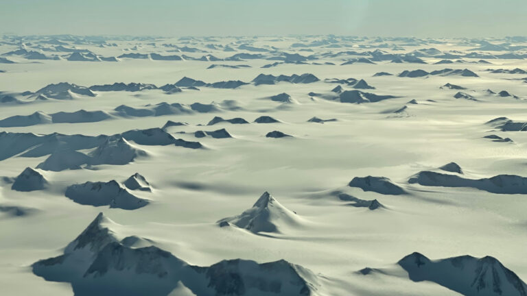 Antarktika’nın buzlarının altındaki dünya ilk kez bu kadar net görüldü!