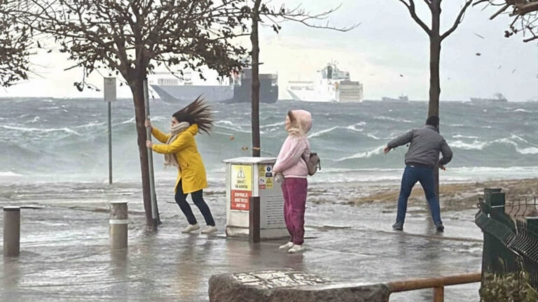 Marmara için kritik fırtına alarmı: Rüzgâr 90 km/saate ulaşacak