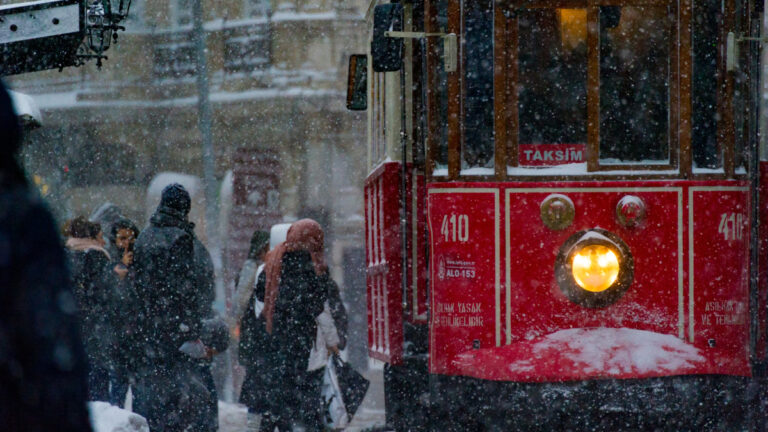 AKOM’dan İstanbul için kar uyarısı: Pazartesi sulu kar, salı hafif kar bekleniyor
