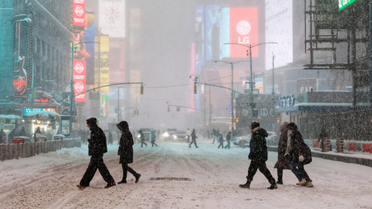ABD’de kar fırtınası can kaybına yol açtı, yüz binlerce hane elektriksiz kaldı