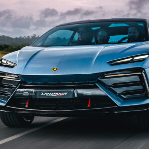 Lamborghini tamamen elektrikli süper otomobil planını rafa kaldırdı