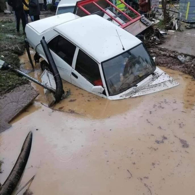 İzmir ve Muğla’da sağanak felaketi: 2 kişi hayatını kaybetti