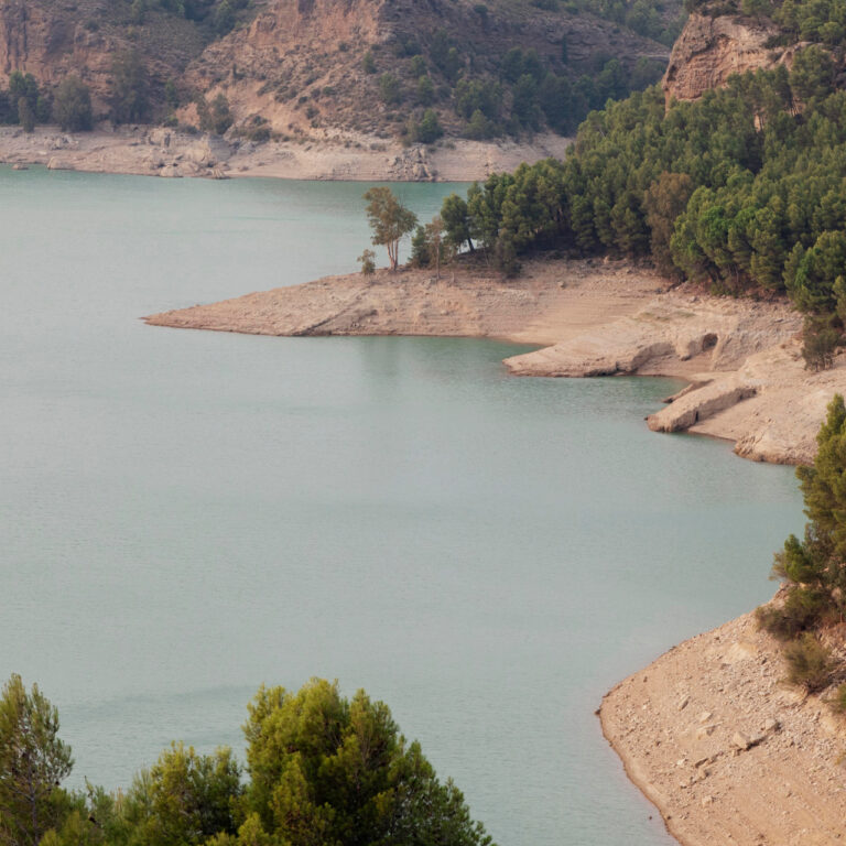 Güney Kıbrıs’ta kuraklık alarmı: “Günde iki dakika daha az su kullanın”