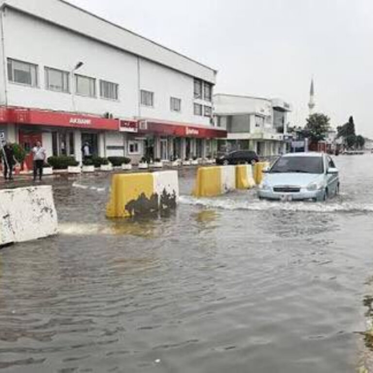 Meteoroloji’den 3 bölge için sağanak yağmur ve lodos uyarısı