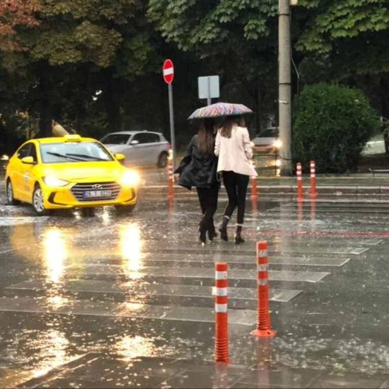Meteoroloji’den sağanak yağmur ve kar yağışı uyarısı! Bu bölgeler dikkat