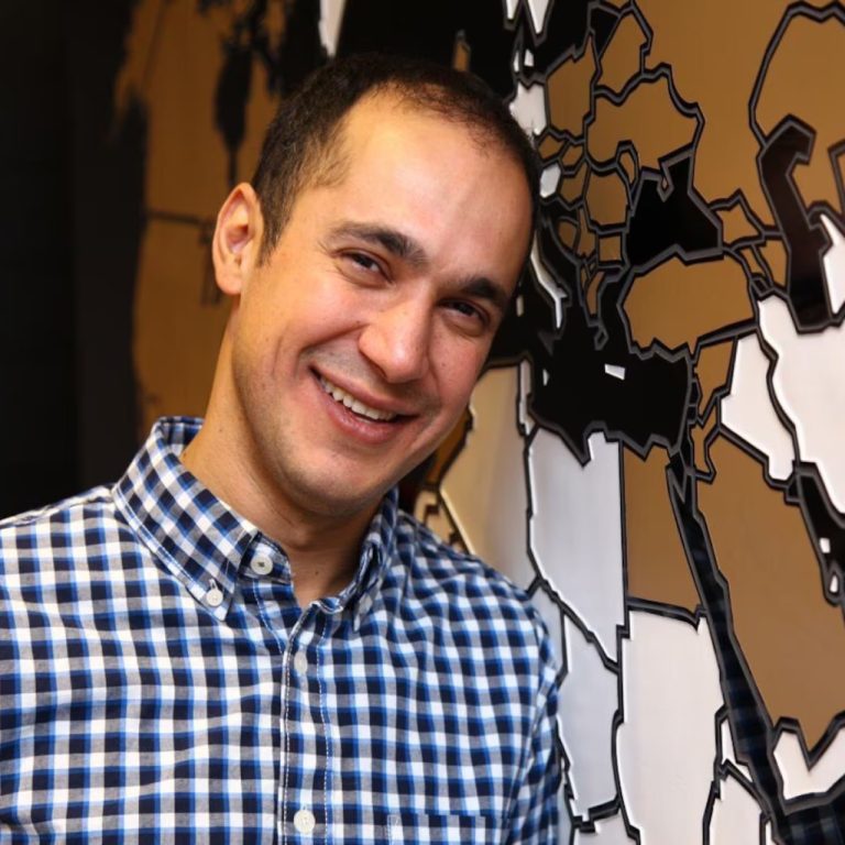 “Bana su teröristi dediler” diyen sürgündeki İranlı bilim insanı Kaveh Madani Stockholm Su Ödülü’nü kazandı