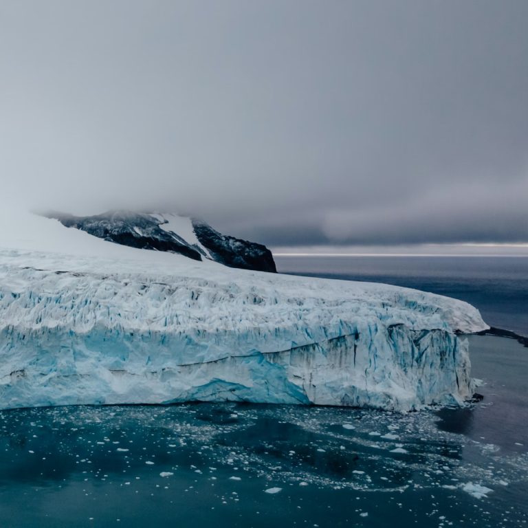 Araştırma: Antarktika son 30 yılda Büyük Londra’nın 8 katı büyüklüğünde karaya oturmuş buz kaybetti