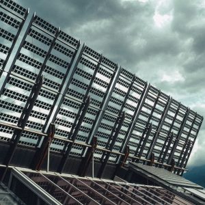 Yenilenebilir enerji, Trump’ın saldırılarına meydan okuyarak yeni rekor kırdı