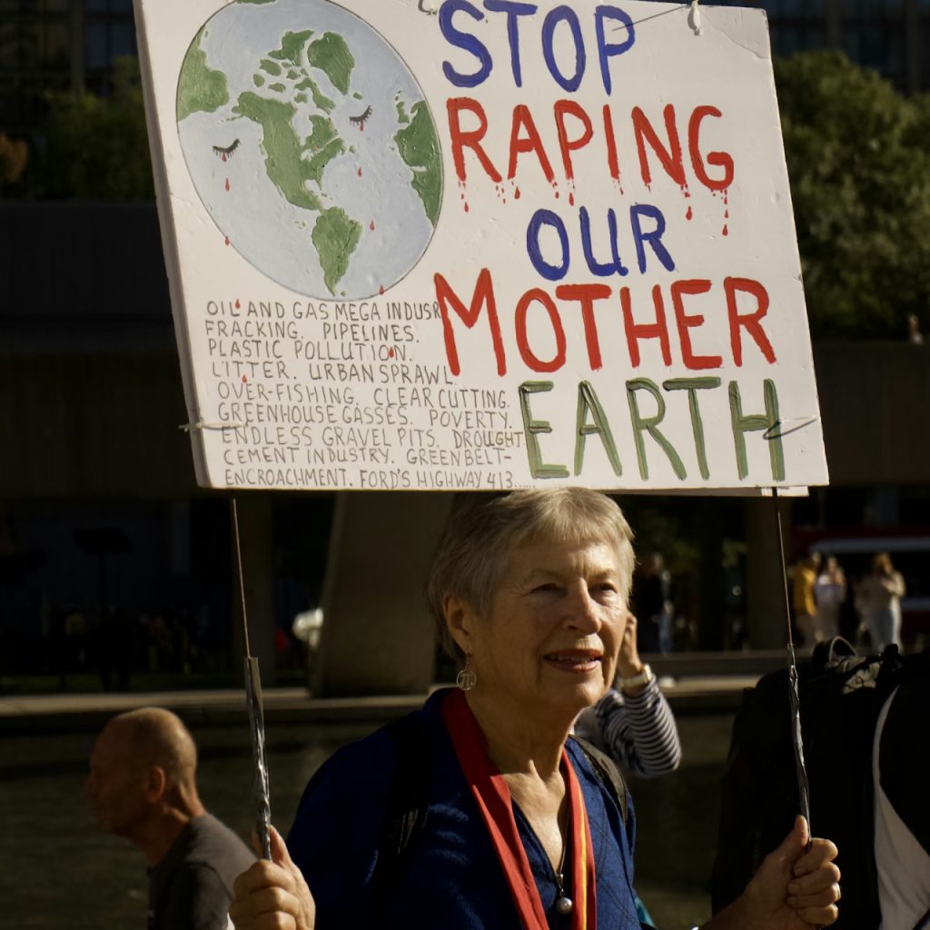 Zorluklara rağmen iklim değişikliğiyle mücadelede öncülük eden 12 kadın