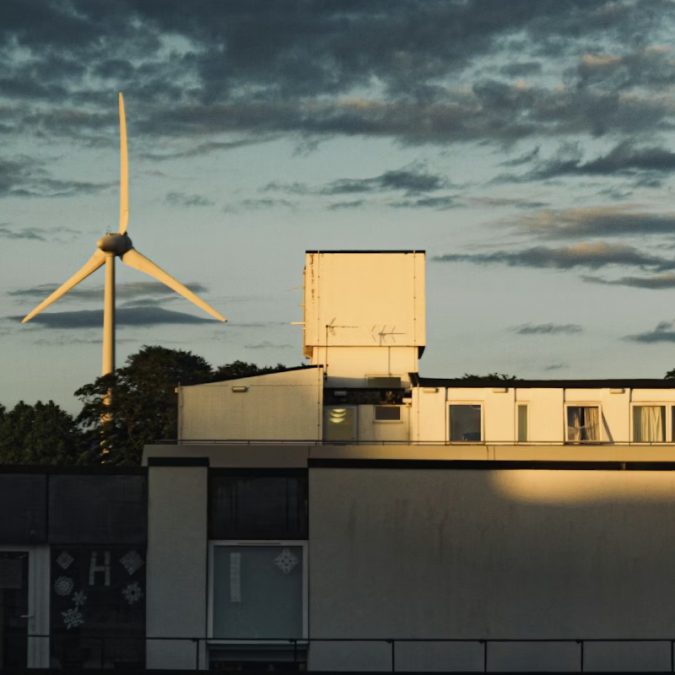 Birleşik Krallık, rüzgâr türbinlerini kapatmak yerine evlere bedava elektrik vermeyi vadetti
