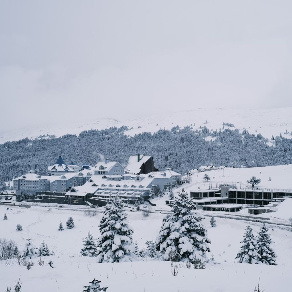 Türkiye’nin En İyi Kayak Merkezleri: Kış Tatili İçin En Popüler Rotalar