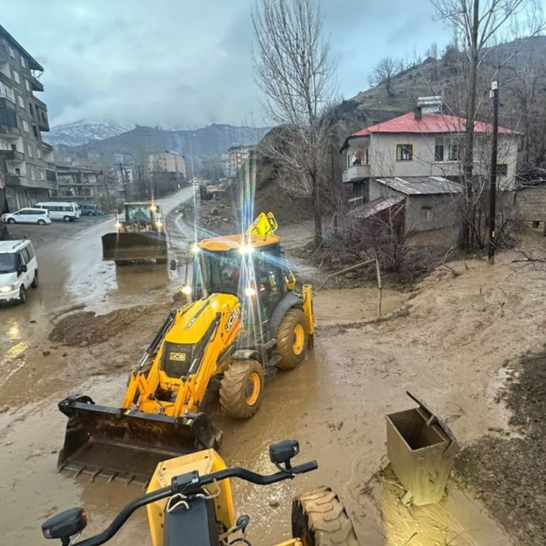 Bu bölgeler için sağanak yağmur uyarısı: 17 Mart hava durumu