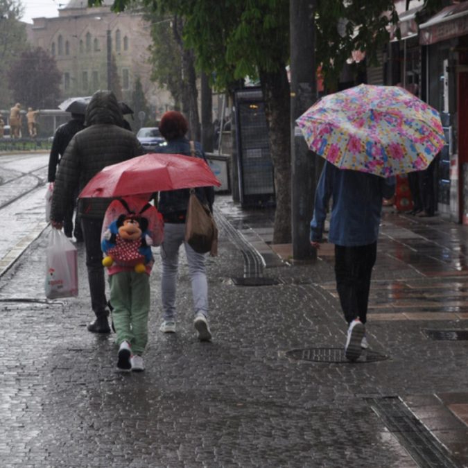 Meteoroloji’den 5 bölge için sağanak uyarısı: 26 Mart hava durumu