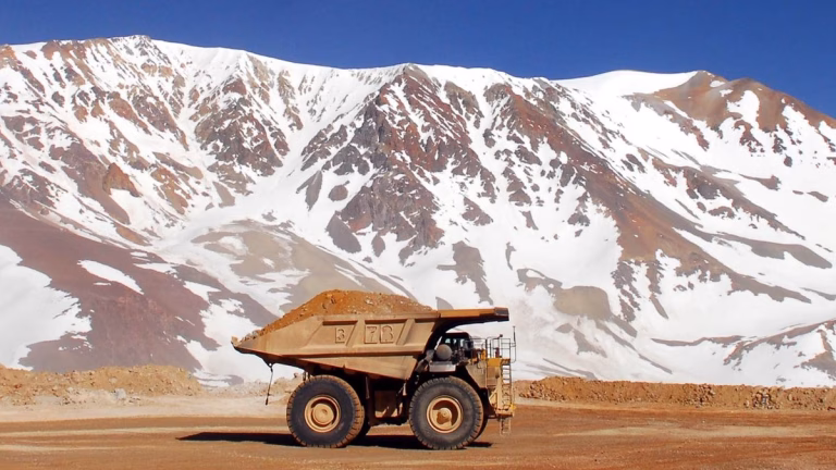 Arjantin’de tartışmalı buzul madenciliği yasası kabul edildi