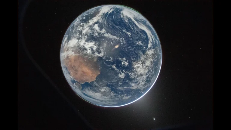 NASA’dan 54 yıl arayla Dünya paylaşımı