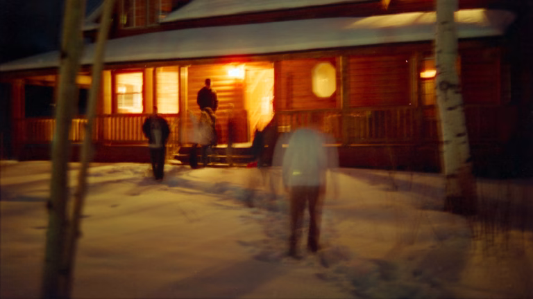 Yenilenebilir enerji artışı şebekeleri zorluyor: Avrupa fazla enerjiyi bedava mı dağıtacak?