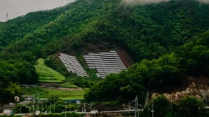 Ortadoğu petrol krizi Çinli güneş üreticilerine rekor getirdi: Mart’ta ihracat ikiye katlandı