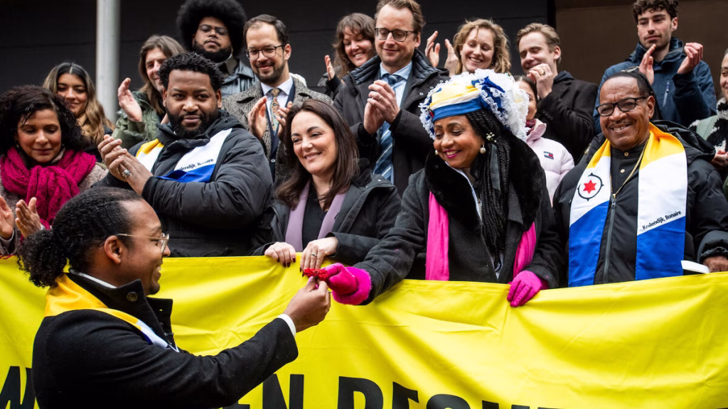 AB ülkeleri fosil yakıtlara bağımlılıktan kurtulmak için bir araya geliyor