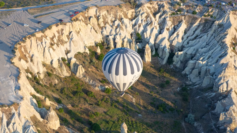 Kapadokya doğa & vadiler rehberi: Peri bacalarının ötesinde bir keşif