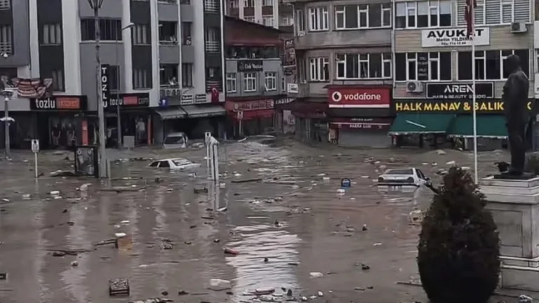 Meteoroloji’den kuvvetli yağış uyarısı: 5 bölgede etkili olacak