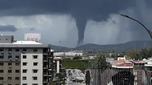 Meteoroloji’den 11 il için sarı kod! İç Anadolu’nun doğusu ve Karadeniz’de kuvvetli yağış, güneydoğuda toz