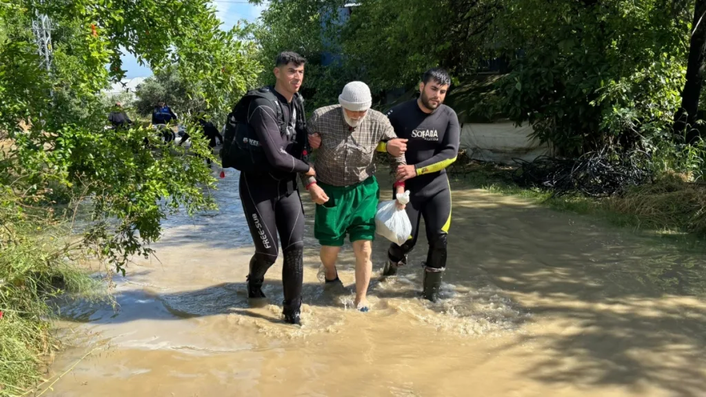 Meteoroloji’den kuvvetli sağanak uyarısı: Marmara ve Ege için dikkat çağrısı