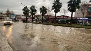 Meteoroloji’den sağanak uyarısı: İç ve doğu bölgelerde sıcaklıklar yükseliyor