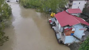 Hava durumu bugün: Sağanak yağış ve sis uyarısı