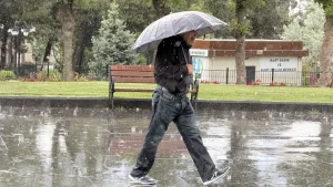 Meteoroloji’den sağanak ve gök gürültülü yağış uyarısı: Birçok bölgede hava kapanıyor